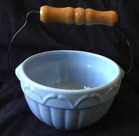455678 A Special Place Vintage 2001 Dessert Bowl Wire Handle Wood Grip Blue Embossed 5 Inch