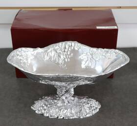 10-2154 Arthur Court 752659021393 Grapevine Large Pedestal Bowl 14 Inch X8.5 X7.5