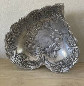 Decor10.5 Arthur Court Decor10 1994 Heart Shape Serving Bowl Rabbits And Daffodils Easter Inch