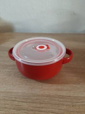 Bakers Advantage 015388072075 Ceramic Bowl With Lid Kitchen Bakeware Red 20 Fl. Oz