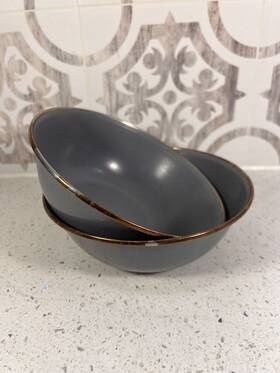 Ckw-357 Barebones Living Enamel Bowls- Dishes Set Of 2- Formal Bowl And Enamelware