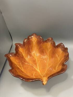 Better Homes & Gardens 808608018546 And Large Sugar Maple Leaf Bowl 12 Inch X 11.5 4 Good Cond
