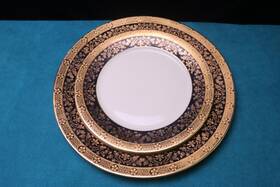 Blk112 Black Knight Gold Encrusted Dinnerware Dinner And Salad Plate Smooth Filigree