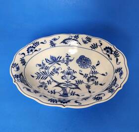 99183 Blue Danube Original Onion 10 Inch Vegetable Serving Dish Banner Mark Pat