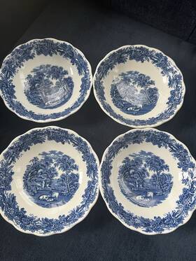 C1910s Booths Set Of 4 British Scenery Bowls Scalloped Blue White 6.5 Inch Dessert Berries