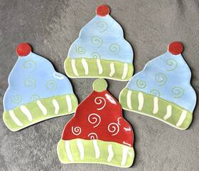 Boston Warehouse 026602304506 Set Of 4 Pfaltzgraff Taffy Candy Hat Plates - 2006