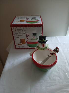 Boston Warehouse 026602745842 Snowman Dip Bowl Set With Candy Cane Spreader Holds 7oz