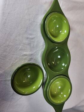 Boston Warehouse 026602755001 3 Bowl Server Pea Pod Ceramic Candy Dish Serving 14 Inch Length