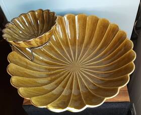 C604 Calif C304 Vintage California Originals Scalloped Fruit/chip And Dip Set #c607