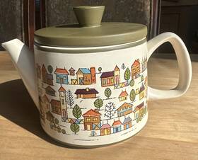 R8188 Country Village Vintage Japan Stoneware Nagoya Tea Pot And Lid Oven Proof