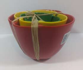 206-658 Crate And Barrel Set Of 3 Nested Bell Pepper Bowls Small Prep Red Yellow Green
