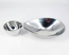 223-190 Crate And Barrel Cast Aluminum Chip Dip #223190 Made In India 15 Inch Long Rare Find