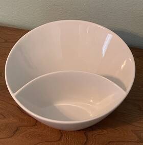 656-723 Crate And Barrel Divided Angle Bowl 8 Inch Vegetable Chip Dip