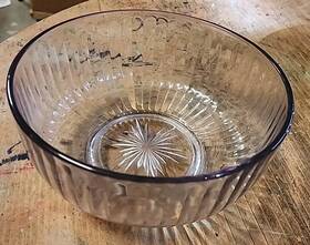 Co933 E O Brody Antique Purple Glass Serving Bowl Ribbed Star 8 Inch Made Cleveland Oh