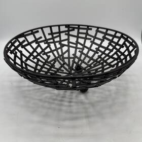 Xsj-01 Geo Metal Citrus 8 Inch Black Bowl