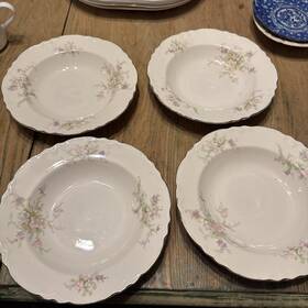 Homer Laughlin L48n6 Set Of 4 Floral Scalloped Gold Rim Pasta/soup/salad Bowls