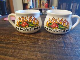 Bxh1 Houston Harvest Gift Products Chili Set Of 2 Bowls Oversized Fire Peppers Mugs