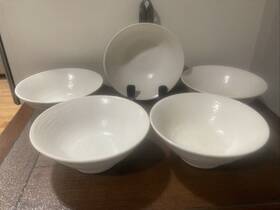 84752 Hubert 41427 Off White Textured Heavyweight Melamine - Lot Of 5 Bowls