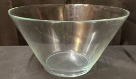 201.324.53 Ikea Trygg Discontinued 11 Inch Round Serving Bowl Clear Glass Modern