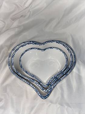 Rs-11 Jay Import Set Of 3 Blue Hearts Heart Shaped Nesting Bowls White