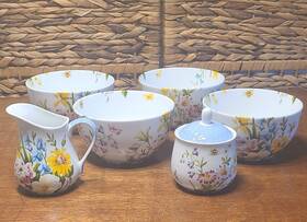 2546896 Katie Alice English Garden Uk Tm Porcelain 4 Bowls Creamer And Sugar Bowl