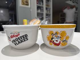 3195 Kelloggs Tony The Tiger Ceramic Cereal Bowls Set Of 2 Dishwasher Microwave Safe