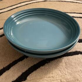 Le Creuset 843251162918 Stoneware Set Of 2 Pasta Bowls 8.5 Inch Caribbean Blue
