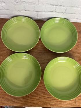 Le Creuset 843251167616 8.5 Inch Pasta Bowls Set Of 4 In Palm Green Discontinued 1.5 Tall