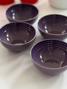 Le Creuset 843251168668 Set Of 4 Vancouver 4.75 Inch Snack Bowls Fig Purple
