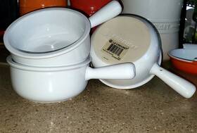 91007900010000 Le Creuset 3 White 5 Inch French Onion Soup Bowls 16 Oz. With Handles 2 Nwt 1 Used
