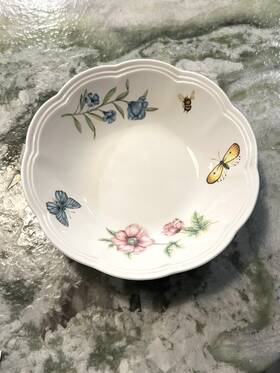 L6101836 Lenox Butterfly Meadow Flutter Fruit Salad Bowl White Porcelain Floral 11oz