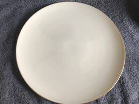 X303 Lenox Set Of 4 Vintage Olympia 10 Inch Plates Cream Gold Trim