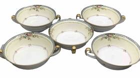 Mei193 Meito China 5 Vintage Rose Garden Floral Sprays Footed Cream Soup Bowls