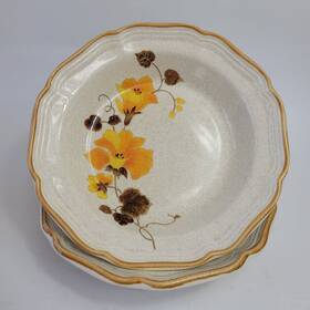 F5815 Mikasa Two Garden Club Mayfair Rim Soup Bowl Yellow Flowers Tan Leaves