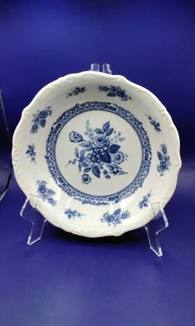 L9079 Mikasa Rosalie Vegetable Serving Bowl 9 1/4 Inch Pattern Blue And White