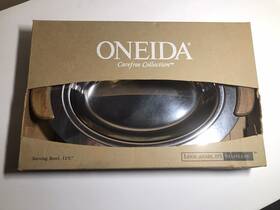 Oneida 078737704201 Stainless Steel Server Tray 12 1/2 Inch With Handles Carefree Collection