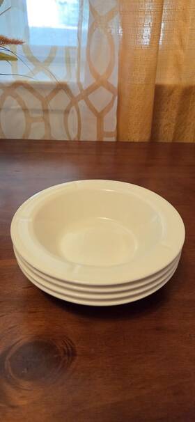 9901b Oneida Athena Fruit Berry Dessert Bowls Cream White 4pcs
