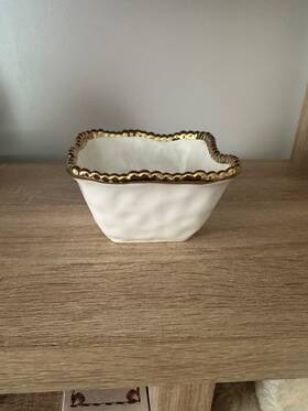Cer-2251-wg Pampa Bay Golden Salerno Porcelain Square Snack Bowl