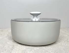 100262 Pampered Chef 1 Quart Insulated Serving Bowl And Lid White #100262 Excellent