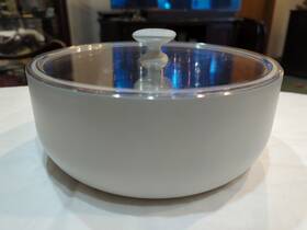 100847 Pampered Chef Insulated Bowl 2.5 Quart Hot Or Cold 9 X 4 Lid