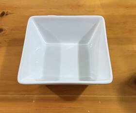 809b Pampered Chef Simple Additions White 7.5 Inch Square Bowl Retired