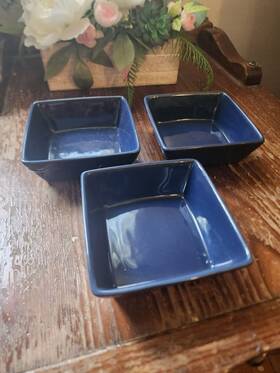 Pampered Chef 99978 Stoneware Country Garden Collection Blue Bowls