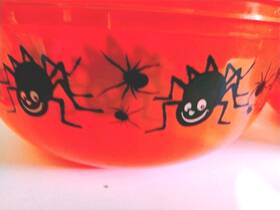 Party Peacock 639277475633 Set Of 2 11 Inch Halloween Trick Or Treat Red With Spiders Serving Bowls