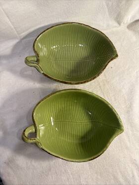 Pottery Barn Green8 Set Of 2 Tropical Leaf Green 8 Inch Bowls Shape With Veins Dish