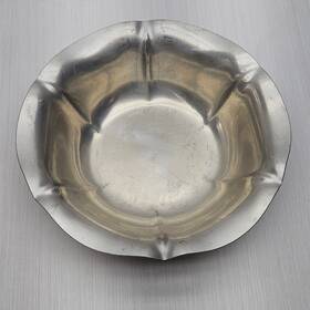 P601 Reed & Barton And Pewter Scalloped Serving Bowl Silver Tone Lobed Dish