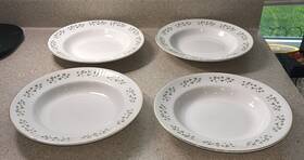 G383 Royal Tara Trellis Shamrock Ribbed Fluted Set - 4 Rimmed Soup Bowls 9 3/8 Inch