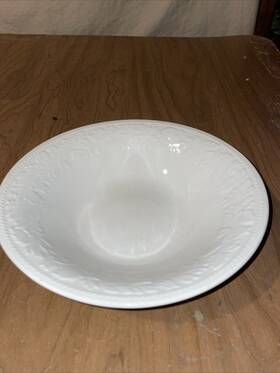 8837 Sango 1 White Round Serving Bowl In The Garland #8837 Pattern