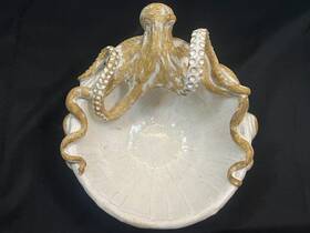 Shayne Greco Ceramics 703158170822 - 11 Inch Ceramic Octopus Bowl White