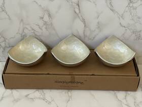 Simplydesignz 822919720134 Set Of 3 Ivory Pearl Nut Bowls Simply Designz Designs