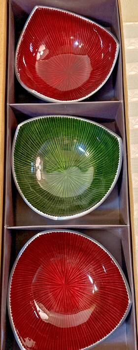 Simplydesignz 822919723326 Modern Organic Metals 2 Ruby Red 1 Emerald Enamel Nut Bowls 5 Inch